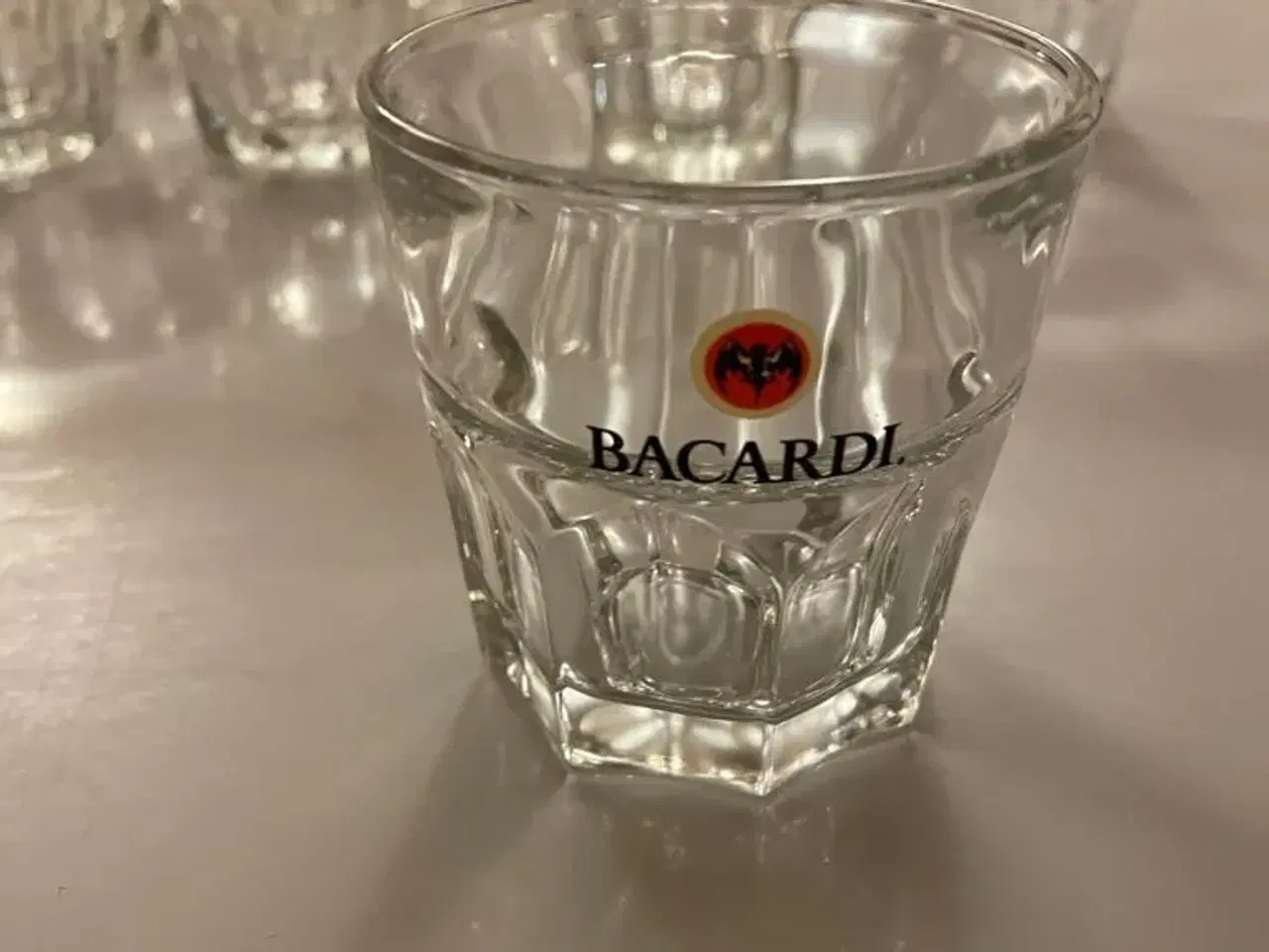 Billede 2 - Bacardi sjus-glas