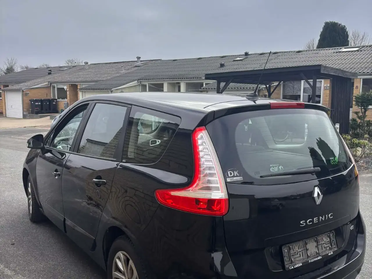 Billede 4 - Fin stor bil med god plads 