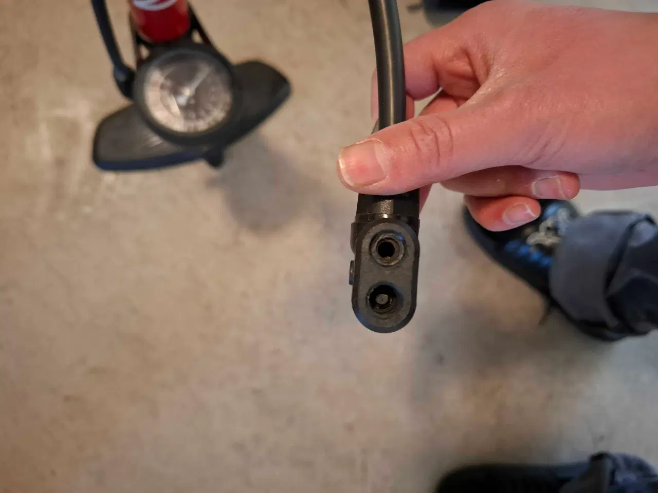 Billede 4 - Cykelpumpe skal væk