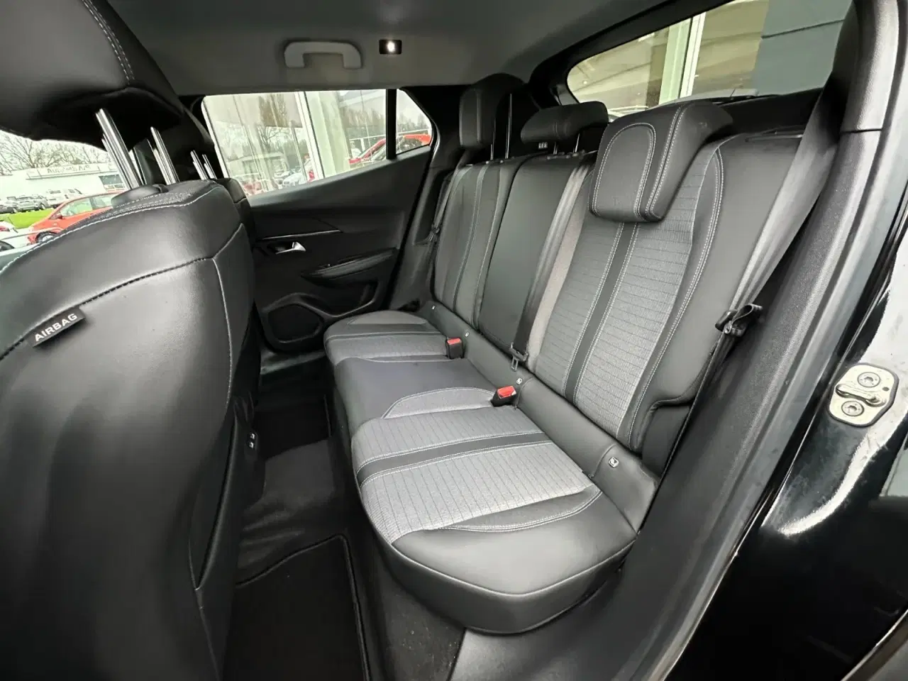 Billede 13 - Peugeot e-2008 50 Allure Pack