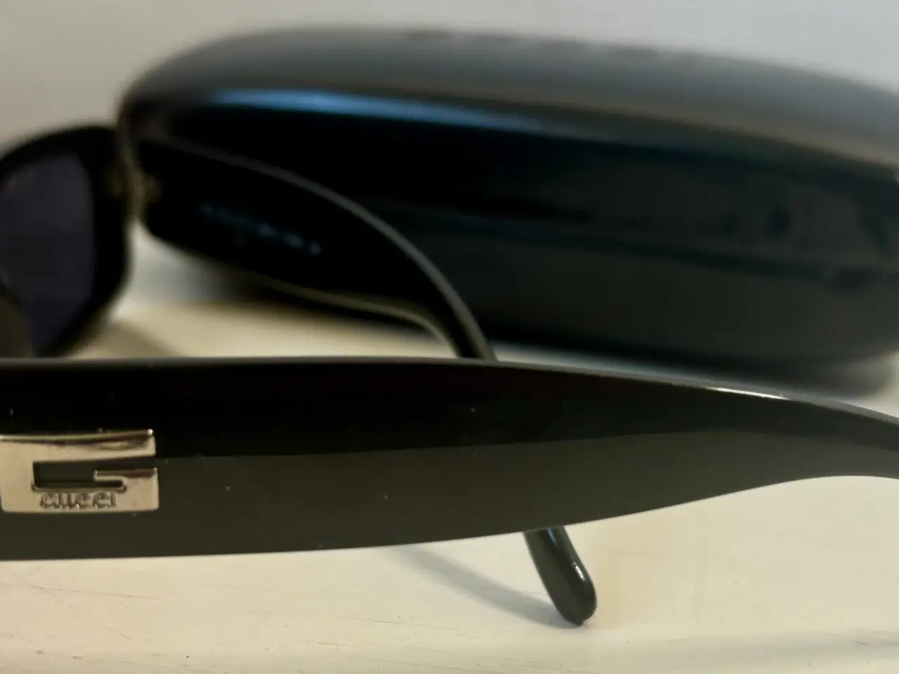 Billede 4 - Gucci, sorte solbriller
