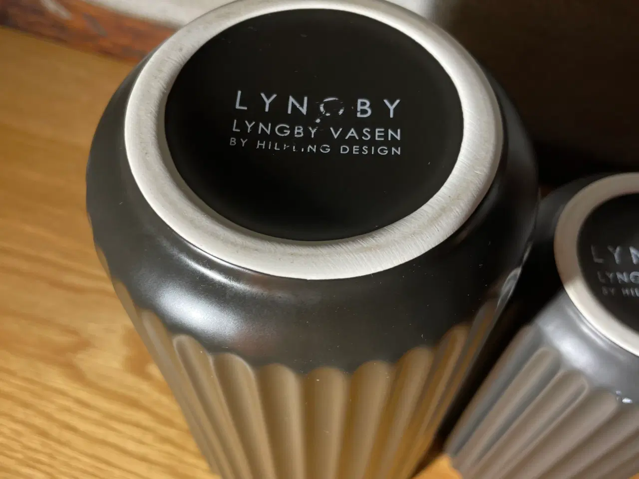 Billede 8 - Lyngby vaser sort 2stk.