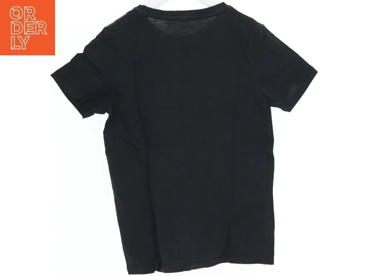 Billede 2 - Sort T-shirt med print fra Name It (str. 134)