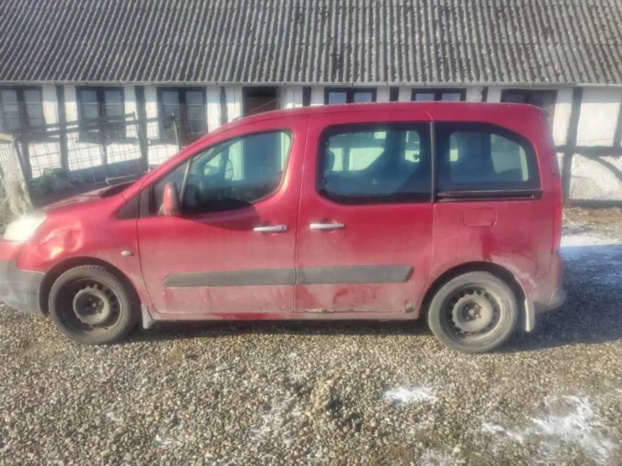 Billede 3 - Peugeot Partner med automatgear og masser syn i nu