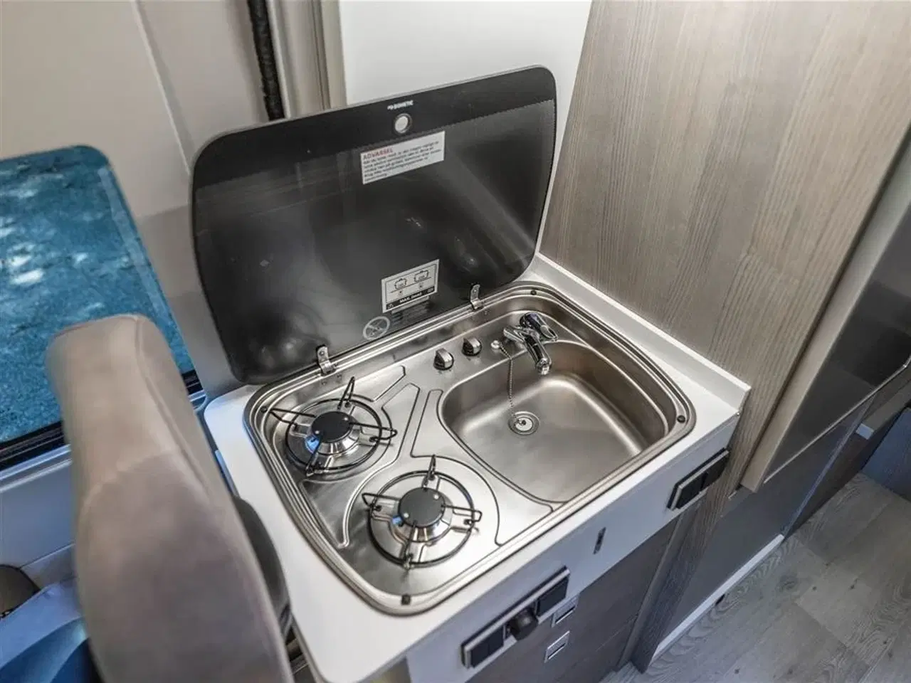 Billede 10 - 0 - FURGOK XPACE 600 FAMILY North   Van med plads til 5 personer!