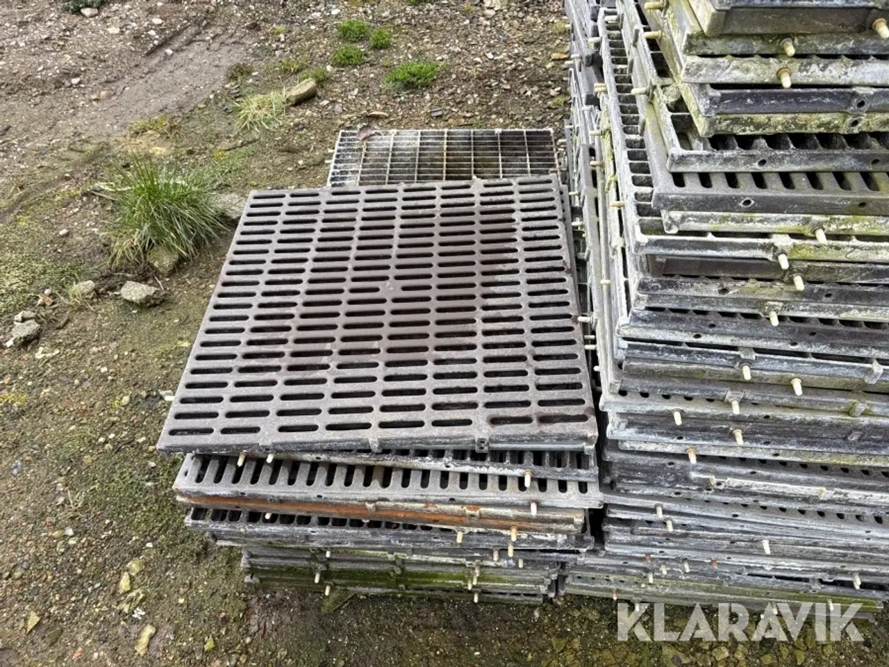 Billede 7 - Plastriste til svinestald, ca 1000 styk