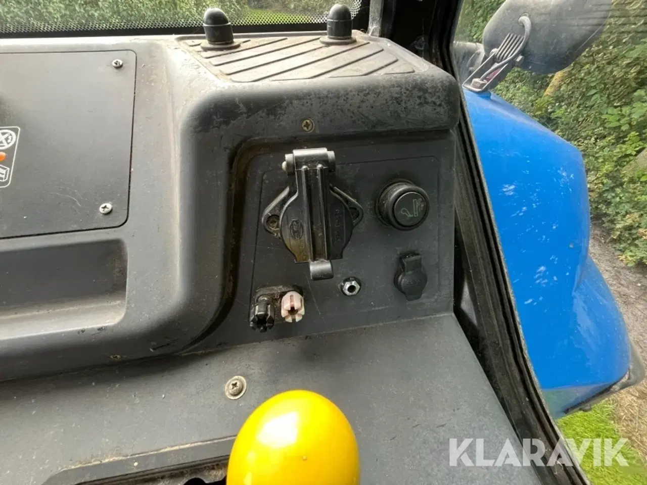 Billede 12 - Traktor New Holland TM135