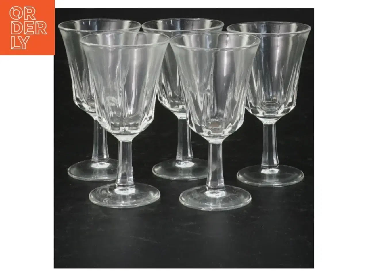 Billede 1 - Sæt af vinglas (str. 10 cm)