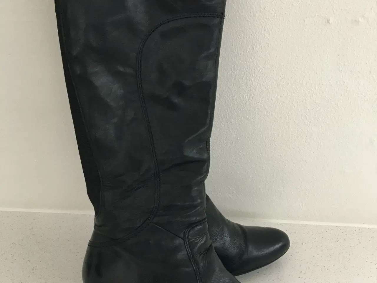 Billede 1 - Damestøvler i skind