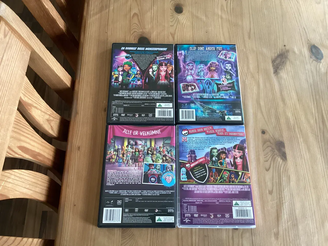 Billede 3 - Monster High Dukker,Tilbehør, Dvd, Møbler, Stative