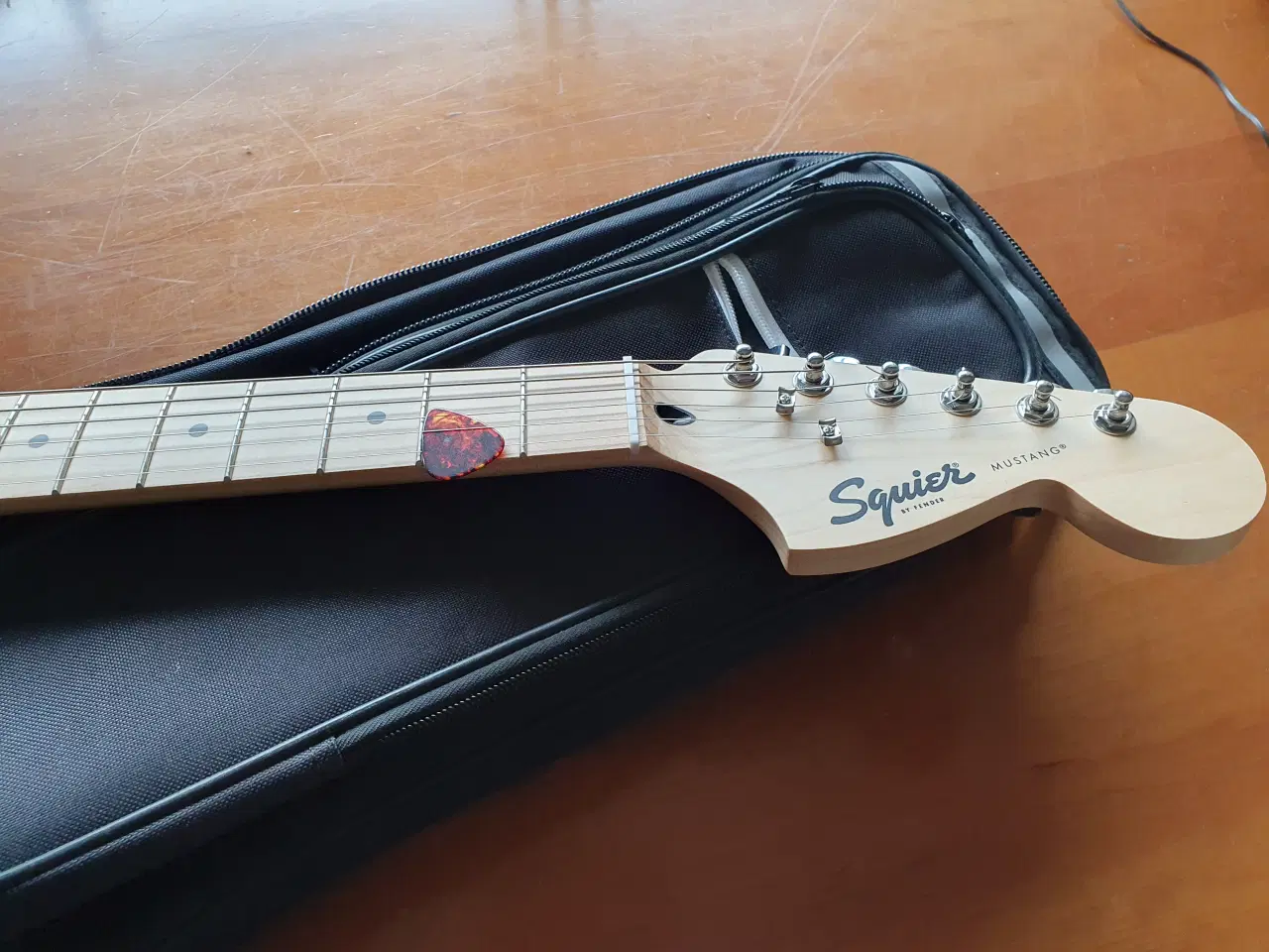Billede 2 - Guitar Squier Sonic Mustang MN Torino Red + gigbag