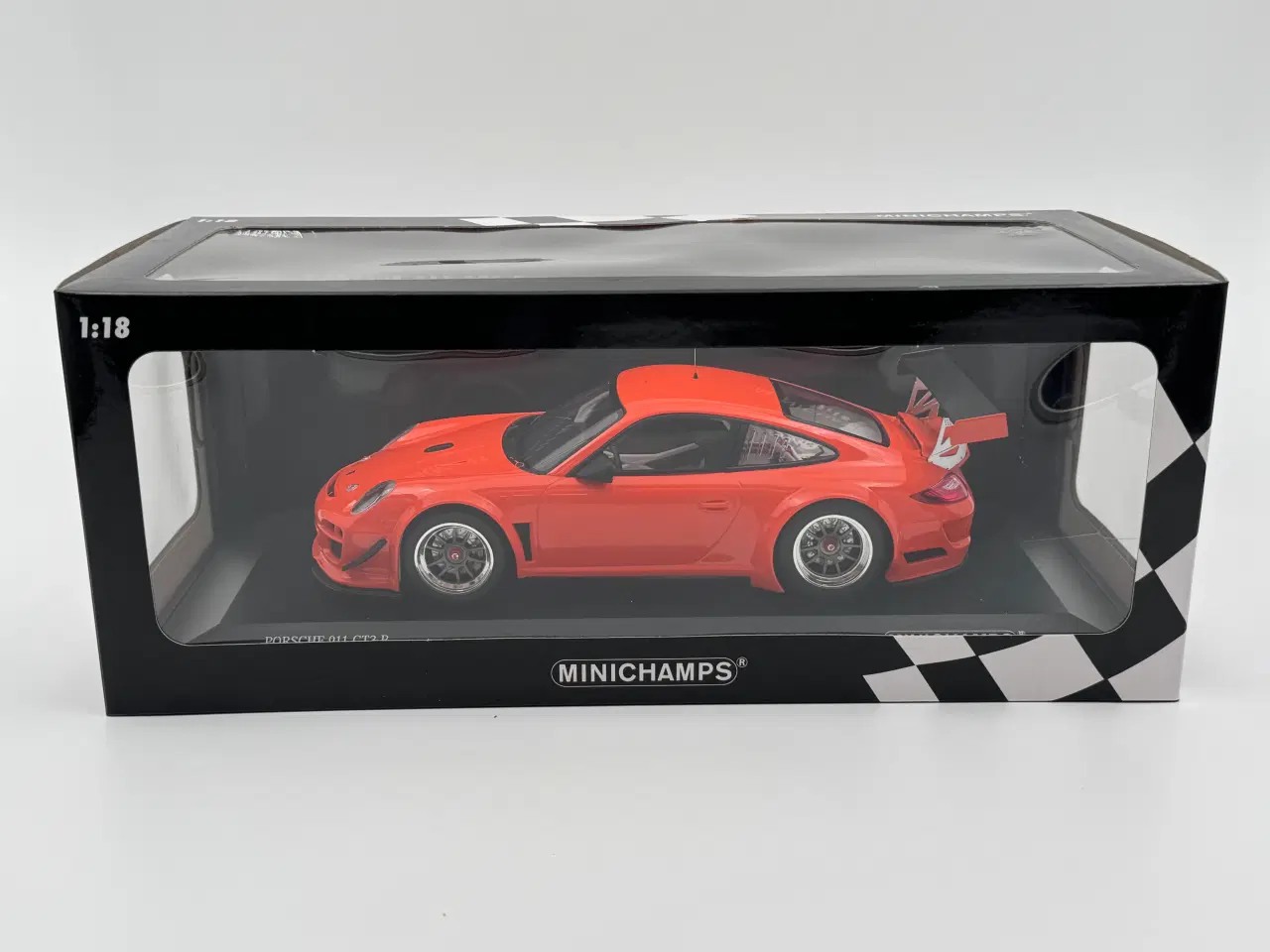 Billede 11 - 2010 Porsche 911 GT3 R Street MINICHAMPS - 1:18