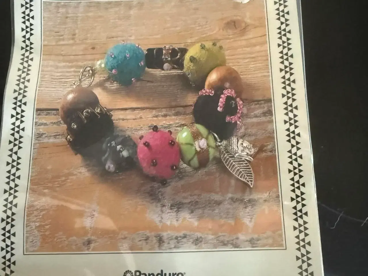 Billede 1 - Panduro filt kugler til smykke fremstilling 