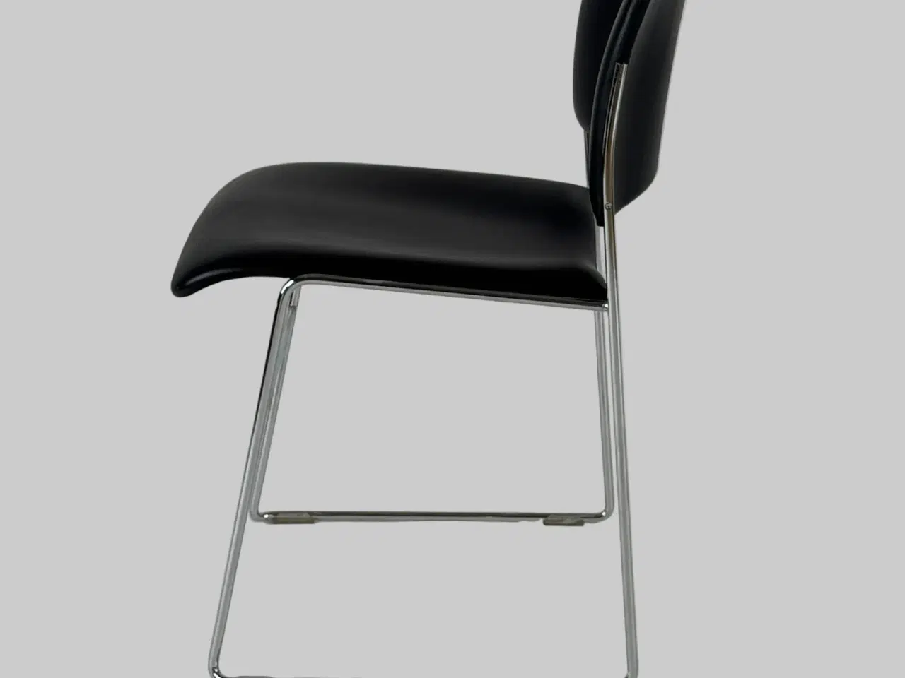 Billede 4 - HOWE 40/4 Stol – Sort Læder/Krom Stel
