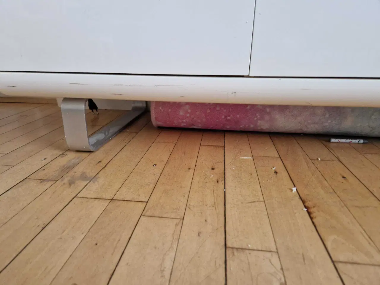 Billede 3 - Hvid skænk