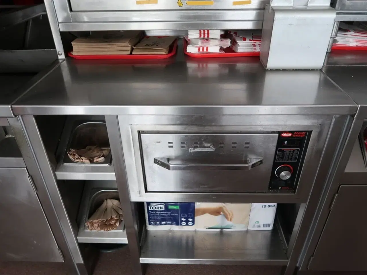 Billede 5 - Rustfri stålbord med indhold samt varmeskuffe HATCO Drawer Warmer