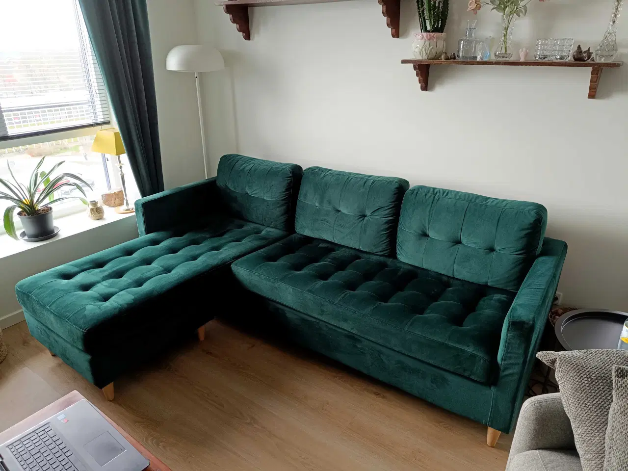Billede 1 - Flot sofa i mørkegrøn velour, som ny! 