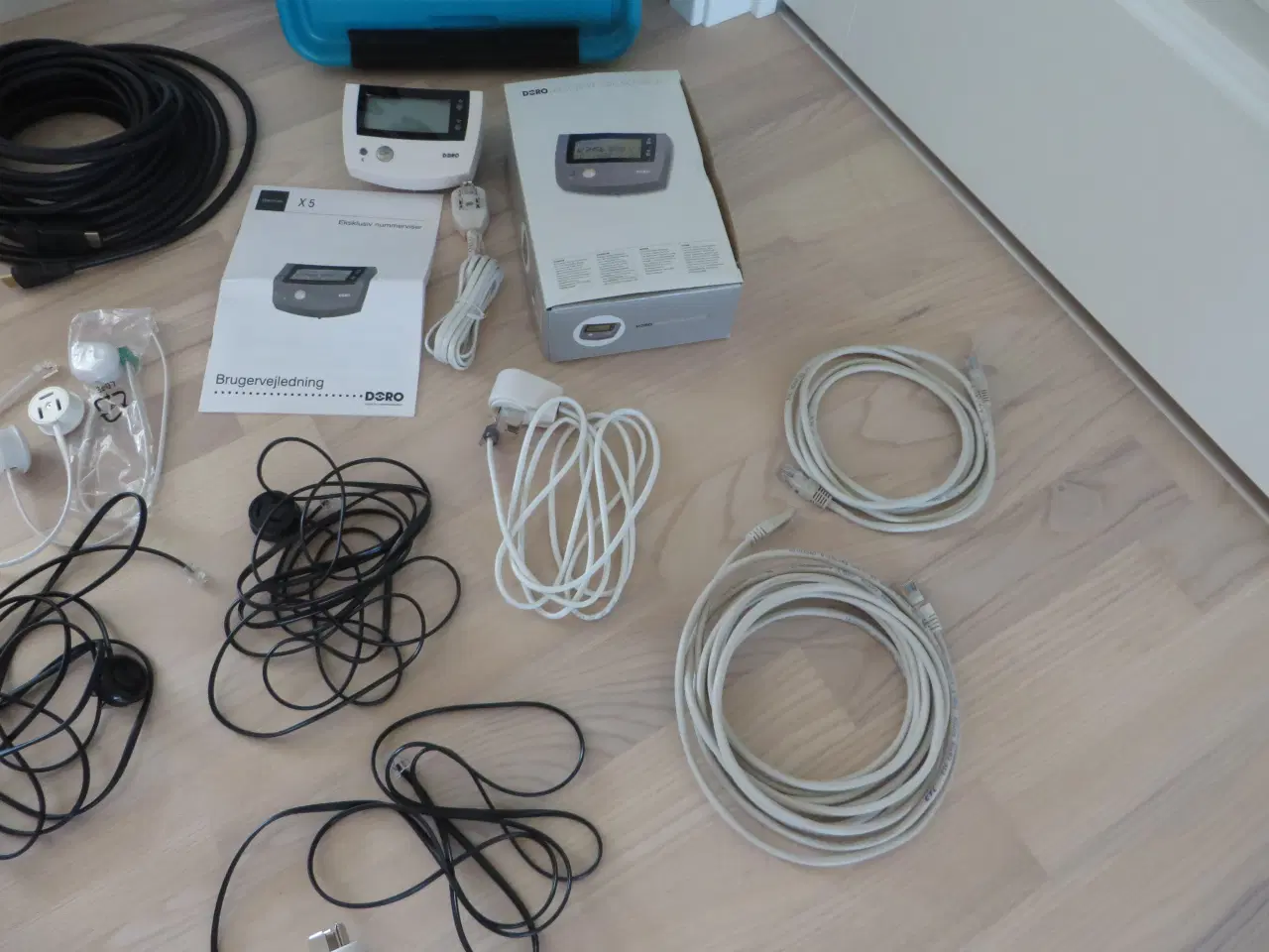 Billede 4 - Nummerviser Doro, telefonstik, USB kabel m.m.