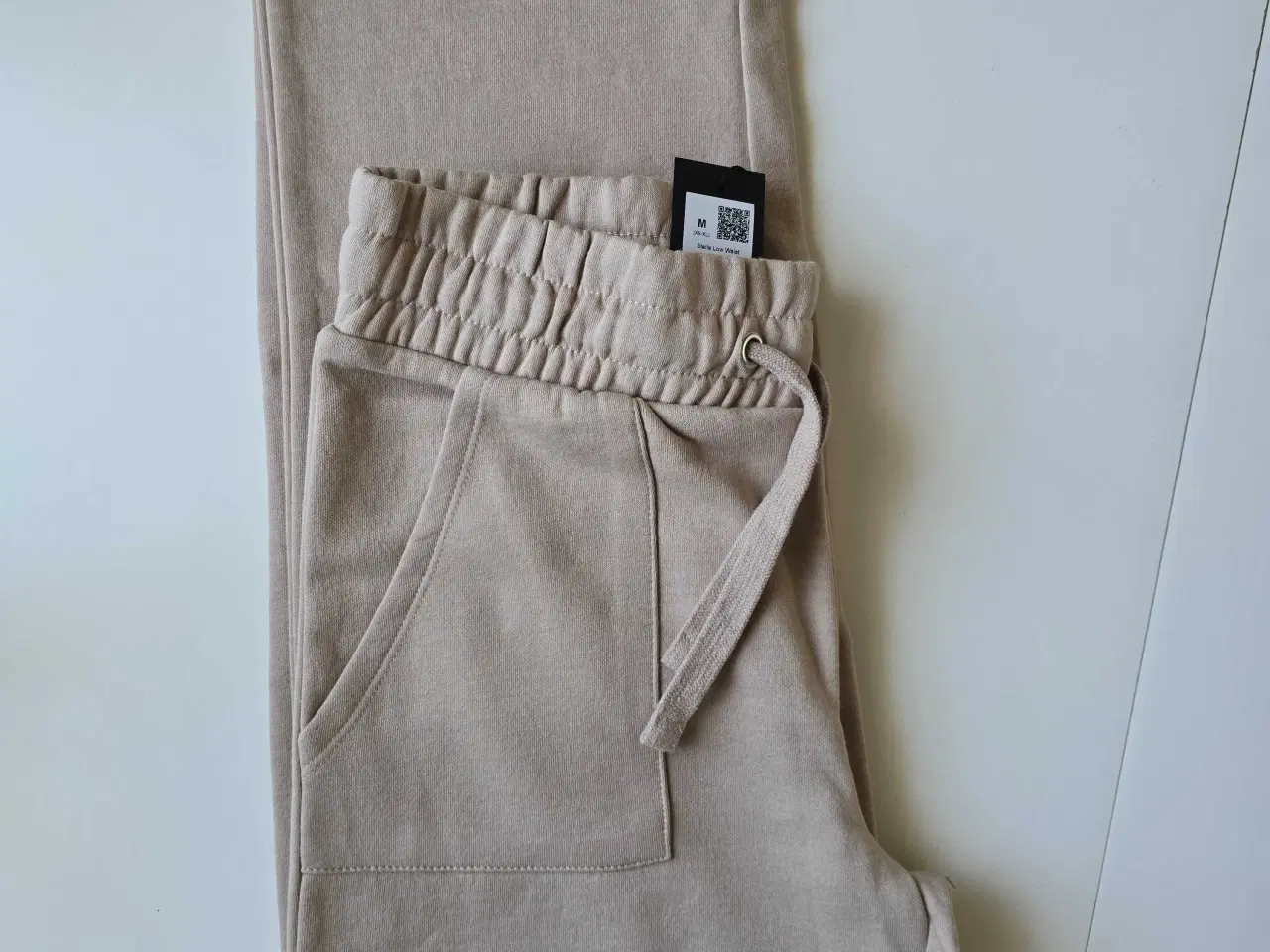 Billede 2 - Nyt fine Bukser /striktrøje 