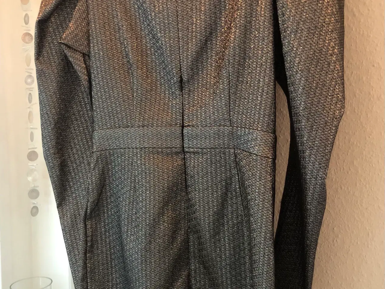 Billede 3 - Feminin smuk Custommade kjole