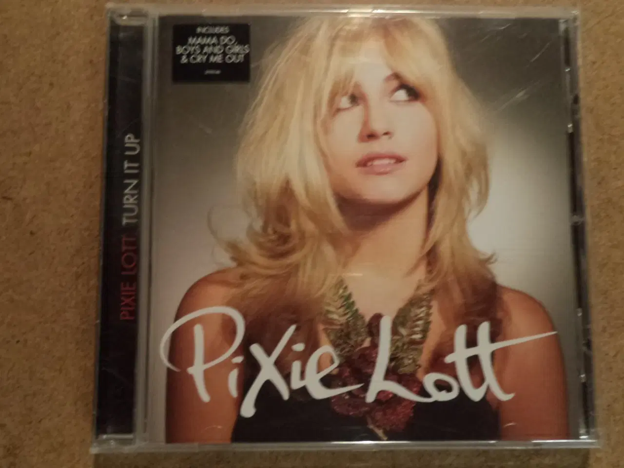 Billede 1 - Pixie Lott ** Turn It Up (2700146) 
