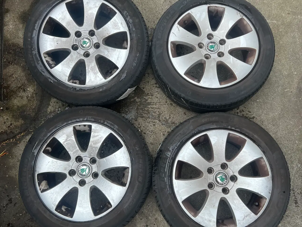 Billede 1 - Skoda alufælge 