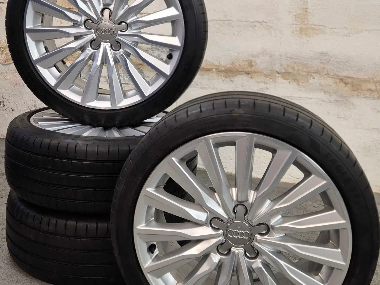 Billede 1 - AUDI A3 ORIGINAL ALUFÆLGE MED SOMMERDÆK