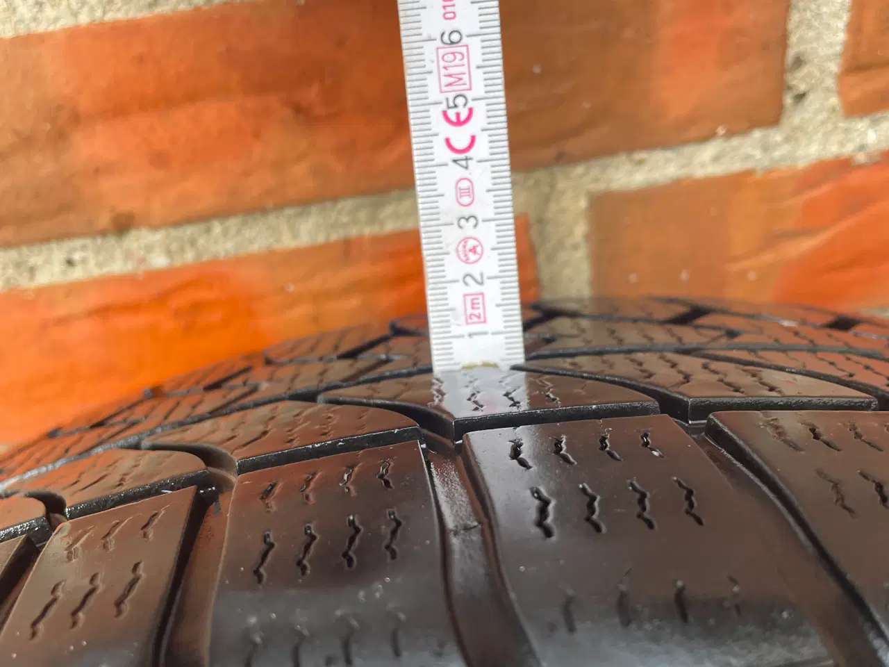 Billede 4 - Vinterdæk med fælge 