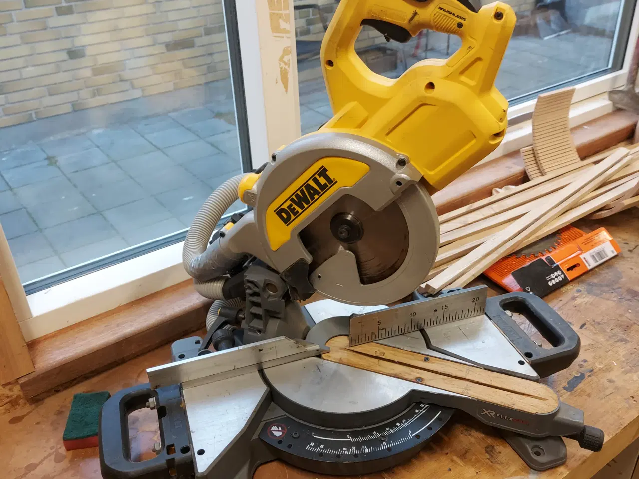 Billede 3 - Dewalt kap-gerings sav DCS777 54v flexvolt