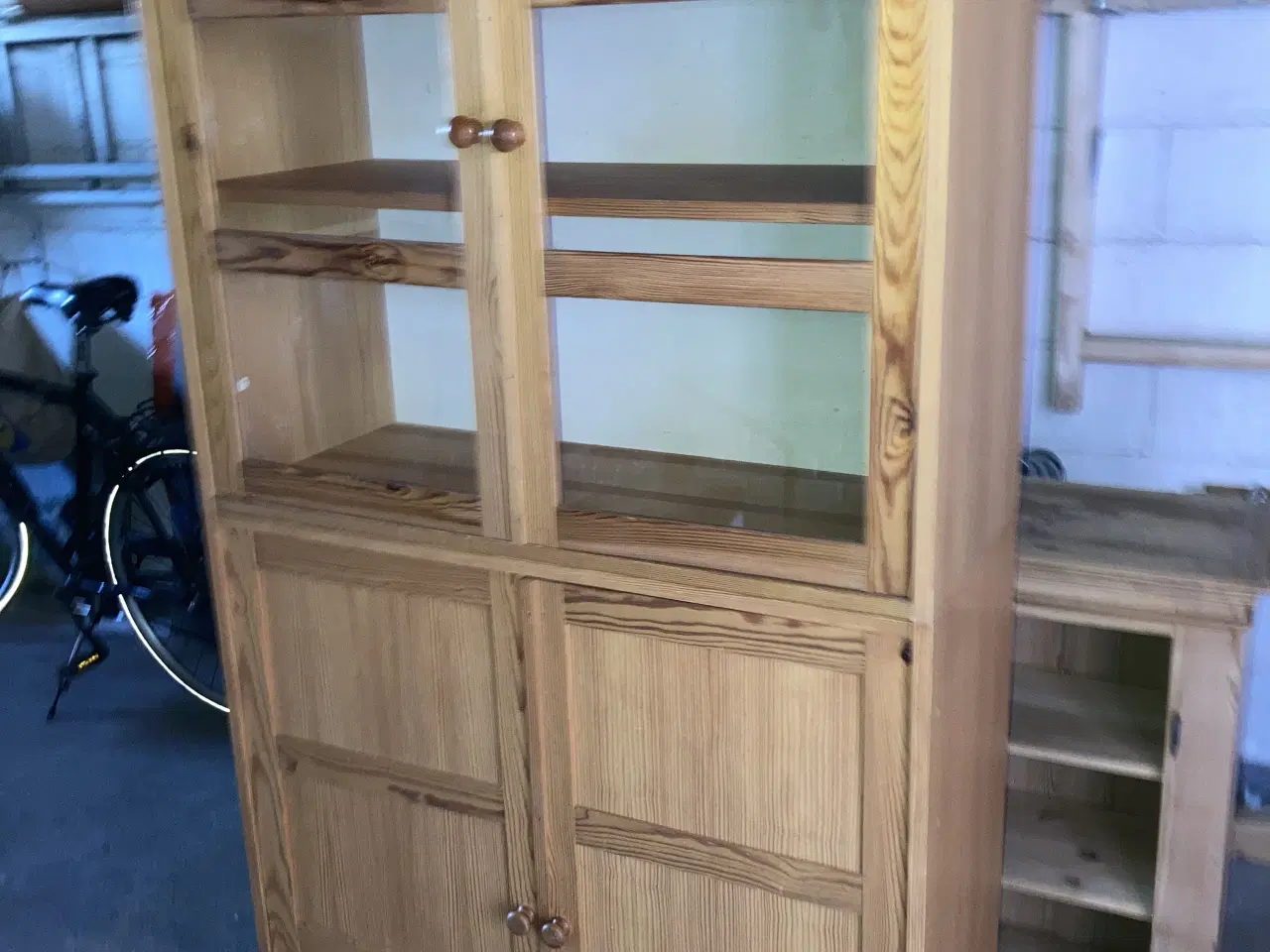 Billede 1 - Skab og overskab