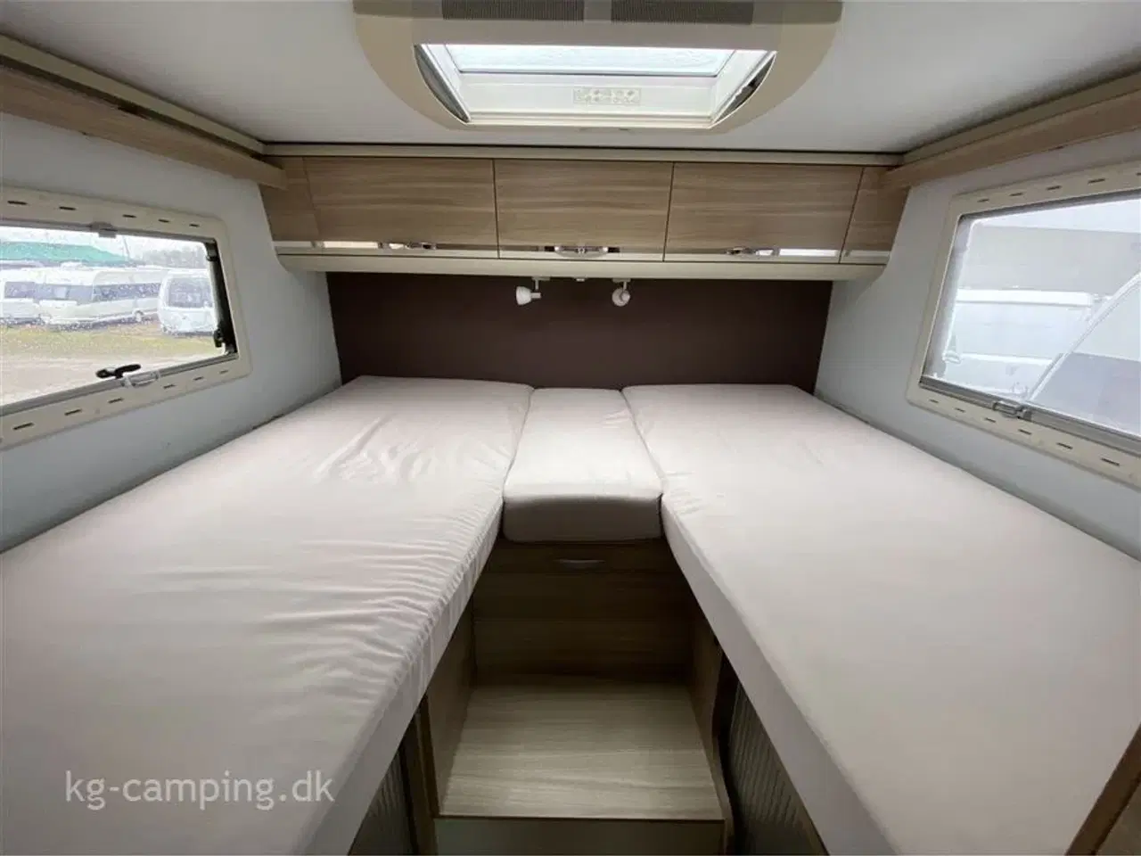 Billede 13 - 2015 - Adria Coral Plus 670 SL Flot Adria Coral med lækre læder sæder.