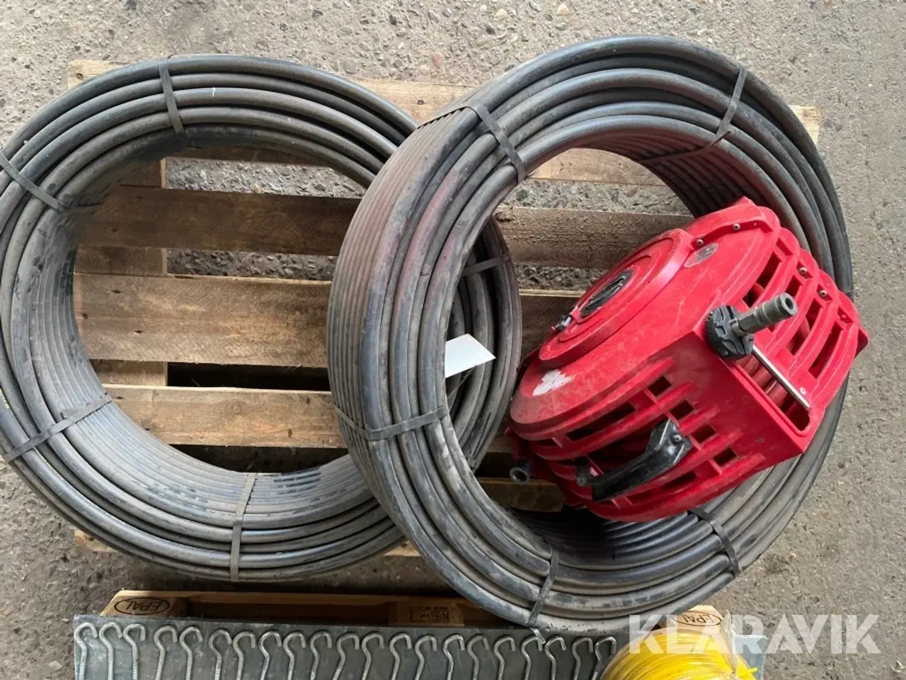 Billede 8 - LOT: kroge, wire, slangeopruller, 200 meter PEL rør