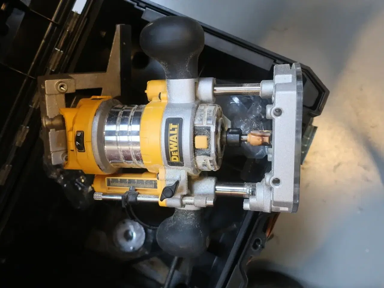 Billede 4 - Overfræser DEWALT DCW600