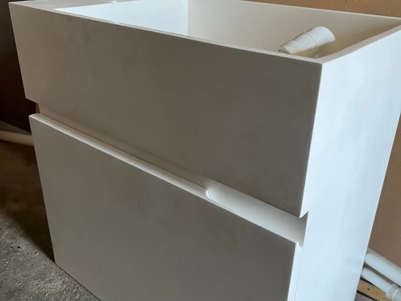 Billede 3 - Vaskmøbel med vask og armatur