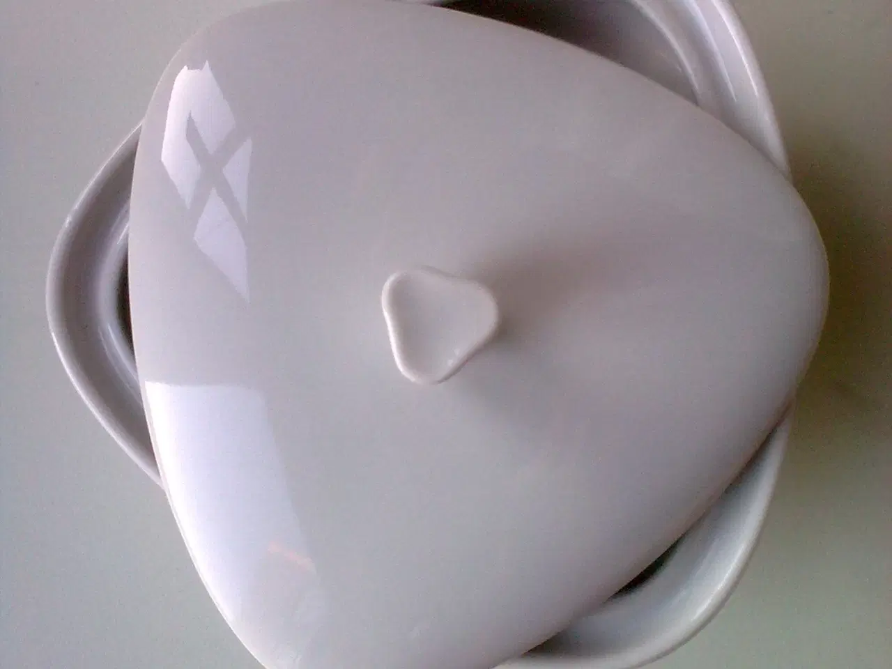 Billede 5 - Relief krukke m låg HVID retro design porcelæn