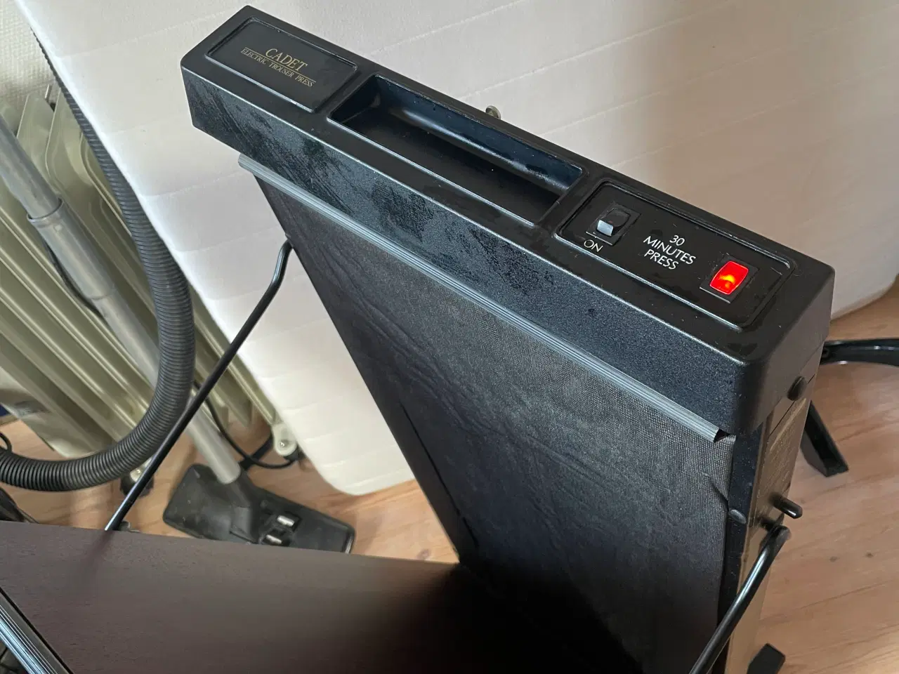 Billede 4 - Cadet buksepresser i fin stand