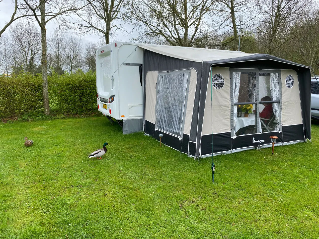 Billede 20 - KVALITET,CAMPINGVOGN ? der ligner en Autocamper. 