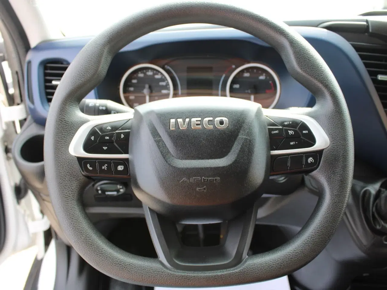 Billede 4 - Iveco Daily 2,3 35S14 Alukasse m/lift AG8