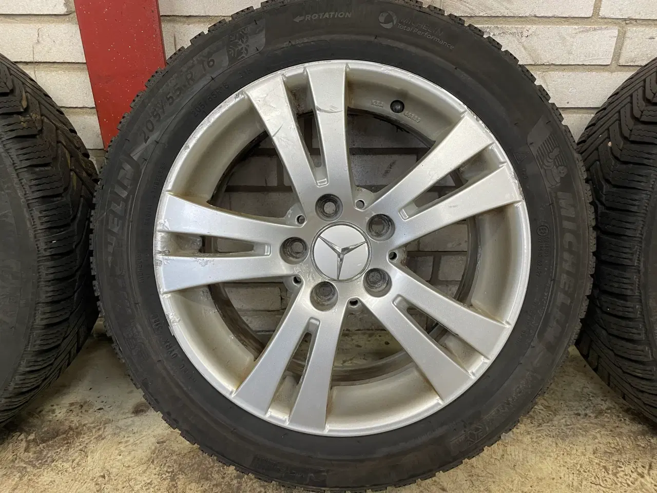 Billede 5 - 16 Mercedes C klasse 205/55r16 Ref.180 vinter