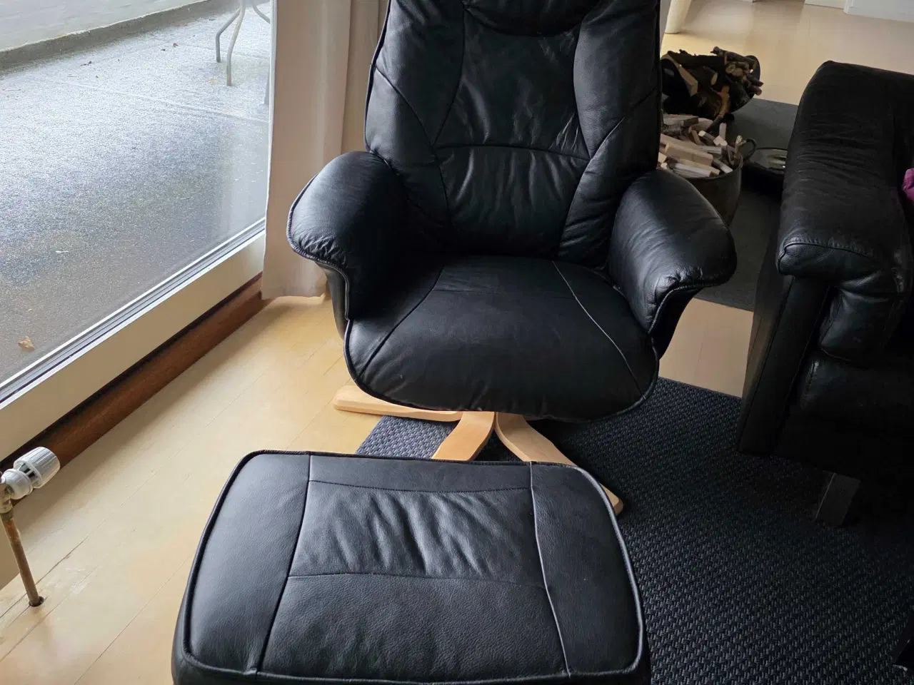 Billede 1 - Hjort Knudsen Genova lænestol med fodskammel