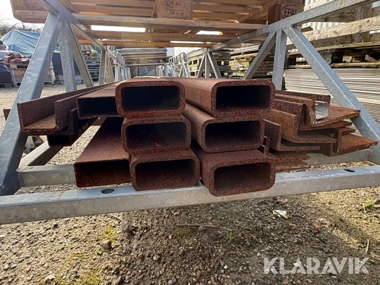 Billede 7 - Jern seng med hjul inklusiv jernprofiler