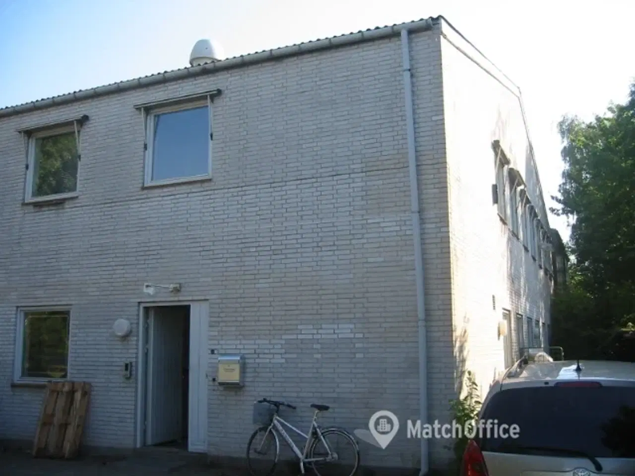 Billede 5 - Fantastiske lagerlokaler m. rulleport