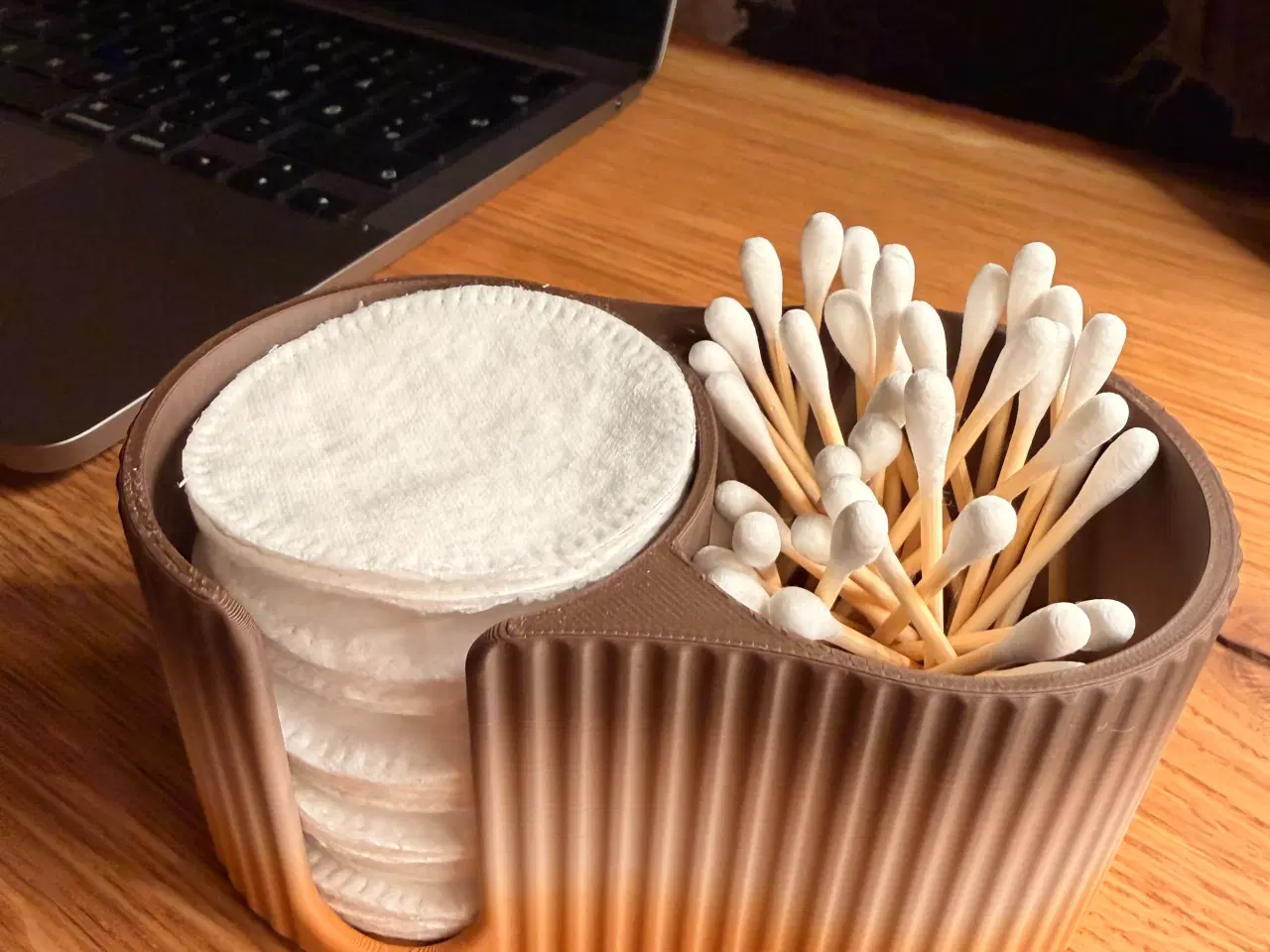 Billede 2 - Holder til vatrondeller og vatpinde