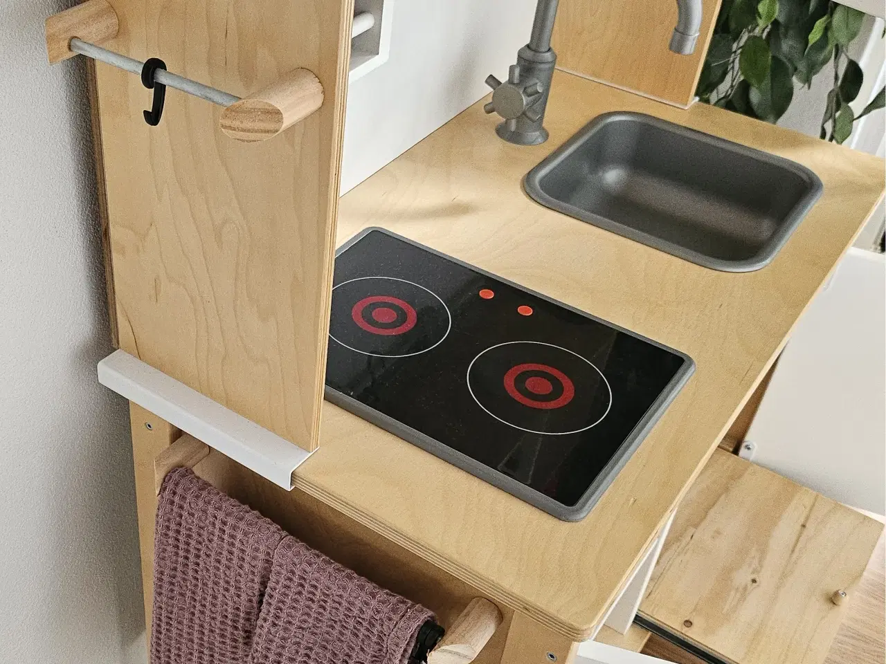 Billede 5 - IKEA Legekøkken , "køkkeskab , reol/bord