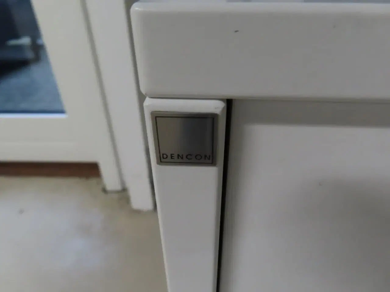 Billede 3 - Kommode - DENCON inkl. Nøgle