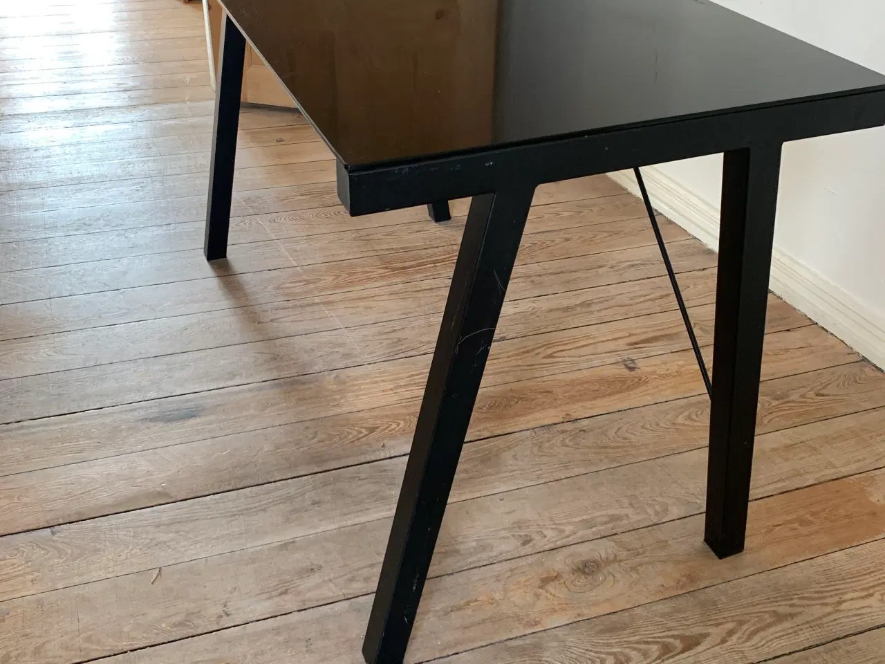 Billede 2 - Ikea skrivebord