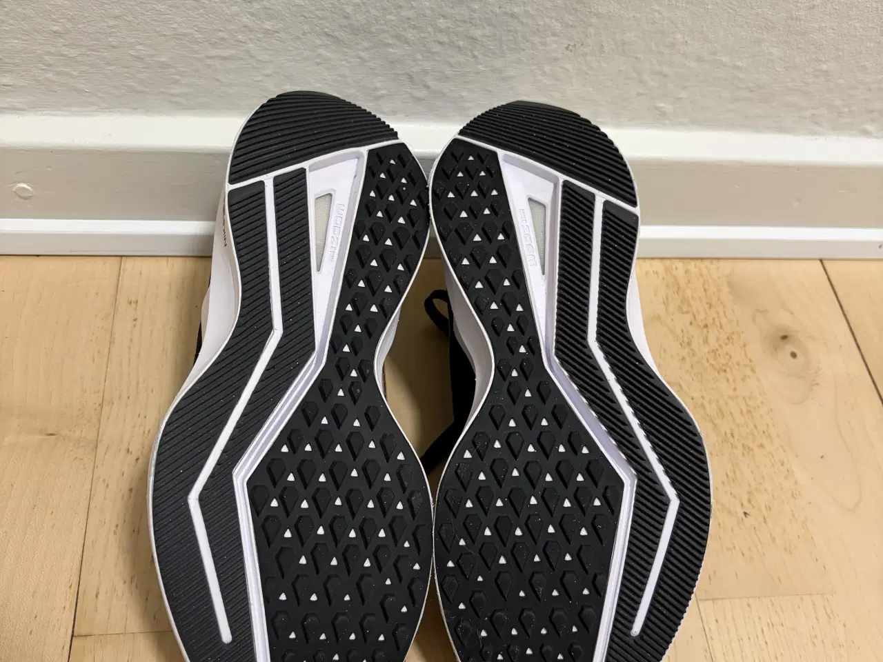 Billede 5 - Dame Nike løbesko