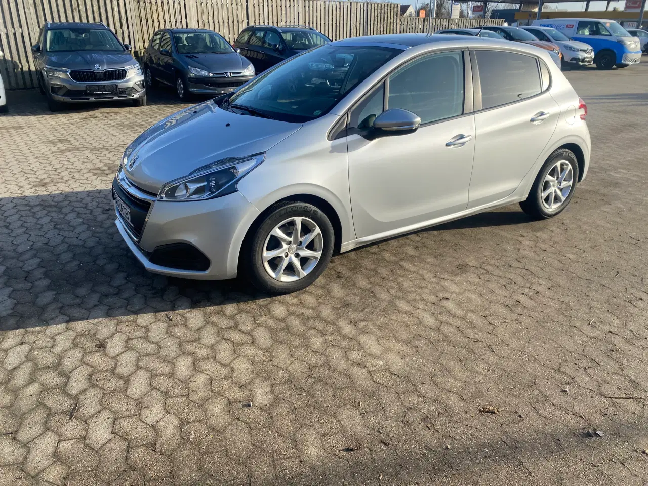 Billede 2 - Fin 208 sælges