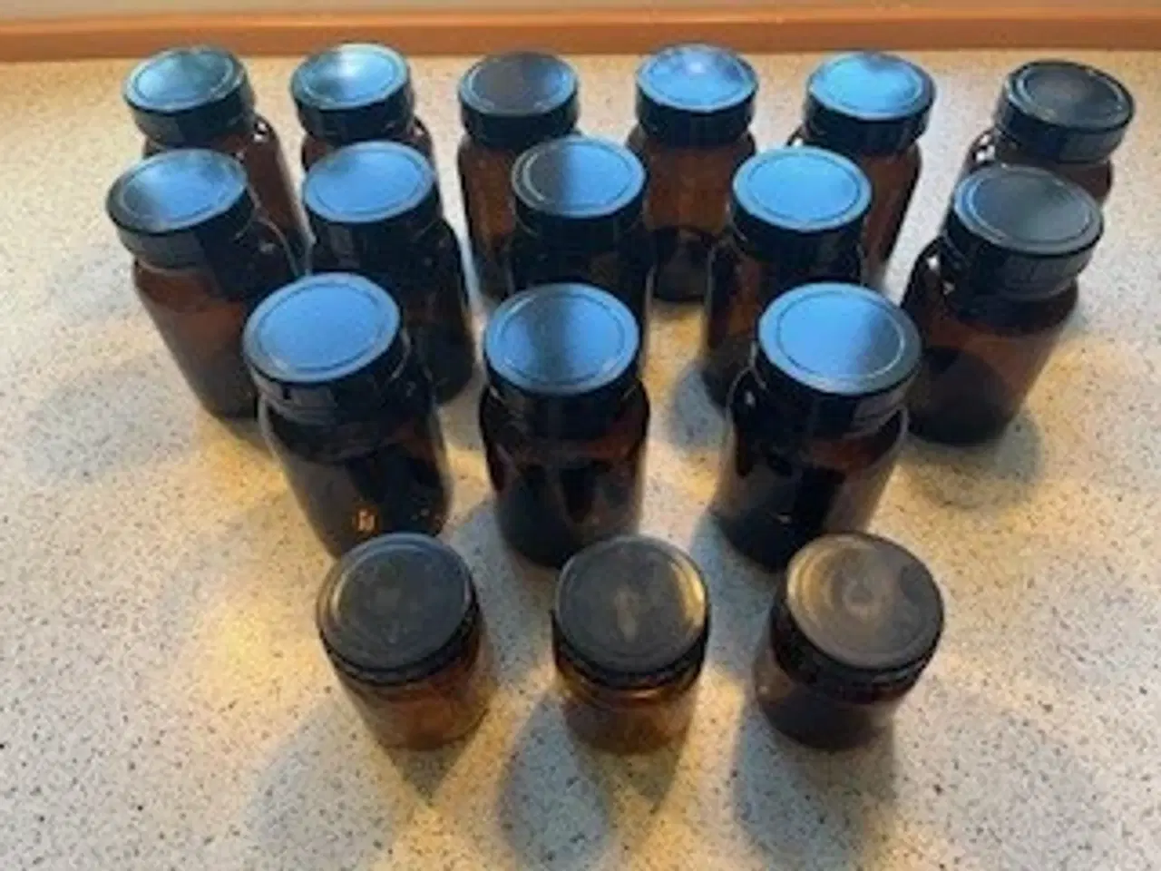 Billede 1 - 17 apotekerglas fra Rixius