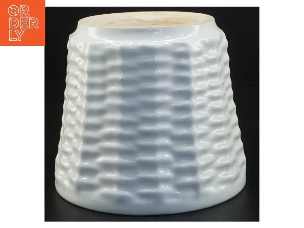 Billede 4 - Hvid keramik potte i kurveflet relief fra West Germany 255/14 (str. 13 x 15 cm)